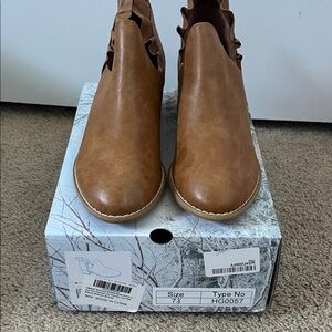 Elegant Tan Ruffled Ankle Booties